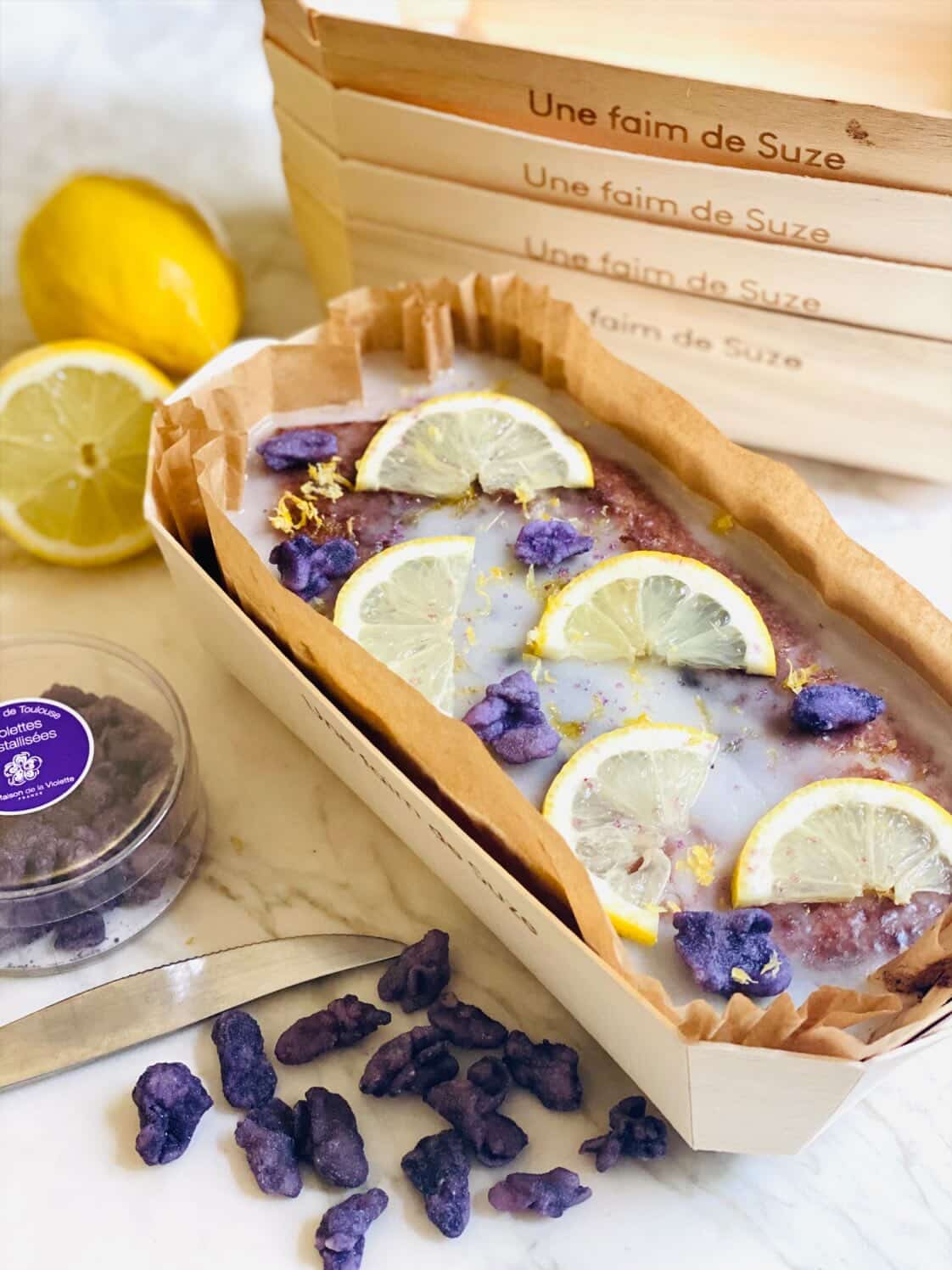 Cake au citron et à la violette